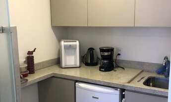 Imagem 7: Belíssima sala comercial de 52 m² com uma vaga, totalmente decorada e mobiliada com muito