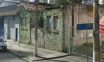 Imagem: Terreno para venda possui 735 metros quadrados