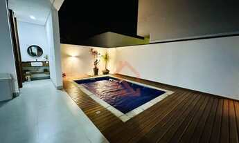 Imagem 6: O terreno possui 250 m², e área construída de 265 m², com 4 vagas sendo 2 cobertas