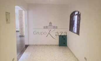 Imagem 5: Casa - Residencial União - 3 Dormitórios - 200m²