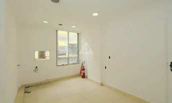 Imagem 7: Ótimo conjugado montado como consultório dentário, no coração do Flamengo