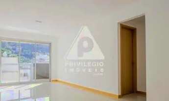 Imagem 2: Em Botafogo: excelente apartamento, com 3 quartos sendo duas suítes. Uma vaga de garagem n