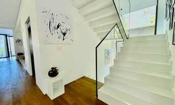 Imagem 5: Casa de celebridade a venda em condomínio fechado com 525 m² com 4 suítes, impecável com