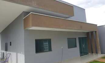 Imagem 2: Térrea para venda possui 230 metros quadrados com 3 quartos