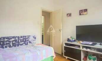 Imagem 5: Amplo apartamento 3 quartos em rua calma nas Laranjeiras