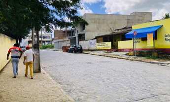 Imagem 5: Casa para aluguel possui 300 metros quadrados com 4 quartos enfrente ao fórum de Gravatá