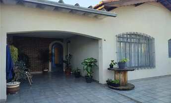 Imagem 3: Excelente imóvel com 2 quartos e edícula no fundo, localização privilegiada no bairro Jard