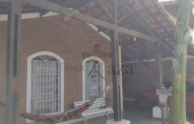 Imagem 3: Casa térrea com piscina no Bosque dos Eucaliptos - 250m²