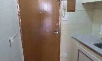 Imagem 2: Kitinet com grande terraço à uma quadra da Brigadeiro, próximo à Paulista