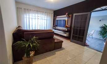 Imagem 6: Excelente imóvel com 2 quartos e edícula no fundo, localização privilegiada no bairro Jard