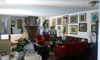 Imagem: Casa de rua à venda, 4 quartos, 2 suítes