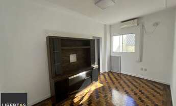 Imagem: Reformado! Apartamento de 2 quartos no centro