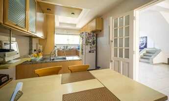 Imagem 4: Casa para venda tem 450 metros quadrados com 4 quartos