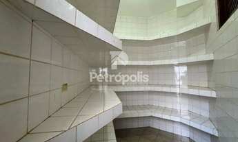 Imagem 4: Sobrado na 204 Sul com 6 quartos sendo 3 suítes e ponto comercial para Avenida com 419,12