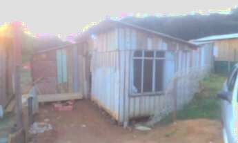 Imagem: Lote com casa meia água