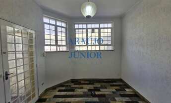 Imagem 2: Casa Comercial para Locação no Centro de Americana-SP: 6 Salas, 5 Banheiros, 8 Vagas de Ga