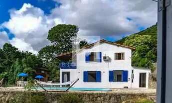 Imagem 3: Casa com 3 quartos e terreno amplo à venda na Lagoa da Conceição, Florianópolis