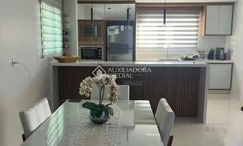 Imagem 6: More e empreenda! Casa com 3 dormitórios, home office, piscina e 2 salas comerciais no Pag