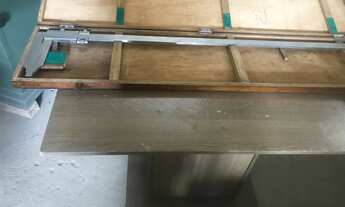 Imagem 5: Vende-se serra de fita e um paquímetro de um metro