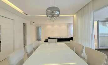 Imagem 2: Imóvel para aluguel e venda possui 225 metros quadrados com 3 quartos