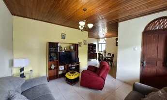 Imagem 7: Casa Ampla com 4 Quartos no Conjunto Campos Elíseos - Bairro Planalto