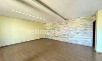 Imagem 6: Casa em Estilo Moderno, muito bem construída com Habite-se e recem reformada. Acabamento d