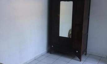 Imagem: Aluga se kitnet (cômodo com banheiro)