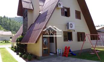 Imagem 2: Casa com salão de festas e 3 quartos à venda em Picada Café na Serra Gaúcha