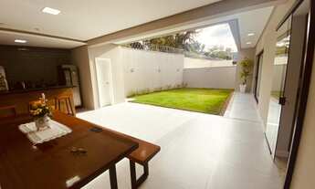 Imagem 4: BELÍSSIMA CASA EM CONDOMÍNIO FECHADO, COM 03 SUITES SENDO 01 MASTER MAIS 01 QUARTO, LOCALI