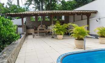 Imagem 4: Casa Duplex - Pedras Douradas - 5 quartos - 3 suítes - 3 vagas de garagem