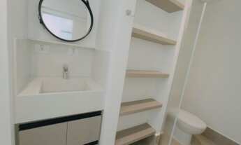 Imagem 3: Casa de condomínio sobrado para aluguel e venda possui 210 metros quadrados com 4 quartos