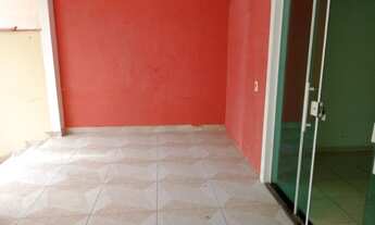 Imagem 2: Casa frente de rua - 2 vagas de garagem - Maria da Graça