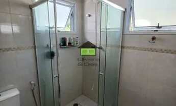 Imagem 3: Casa em condomínio fechado com 3 dormitórios, sendo 1 suíte, clara, com armários, excelent