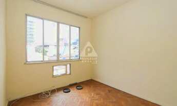 Imagem 7: Em Botafogo! Apartamento de quarto e sala, com direito a um amplo terraço