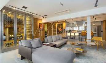 Imagem 6: Apartamento á Venda com 2 SuÍtes, 168m²