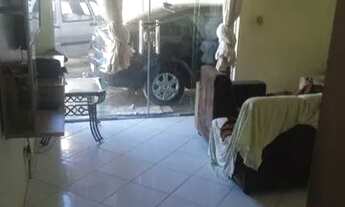 Imagem 6: Casa enorme Casa com 4 dormitórios