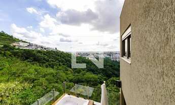 Imagem 5: Casa de condomínio para aluguel possui 297 metros quadrados com 3 quartos