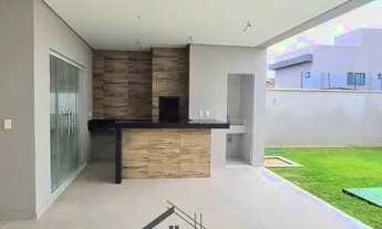 Imagem 2: Casa no Terras Alpha 3, 262m², 340m² de lote, 4 vagas