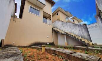 Imagem 2: Casa duplex com 03 suítes e muito espaço externo para o seu lazer, aceita financiamento e