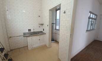 Imagem 4: Apartamento em predio frente mar com 64 metros quadrados vista lateral mar com 2 quartos