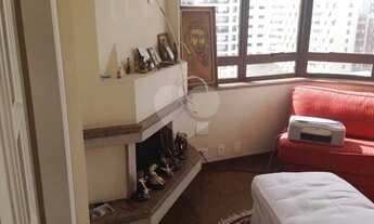 Imagem 4: Apto Reformado - 227m2 - 4 Quartos/2 Suítes/3 Vagas de garagem