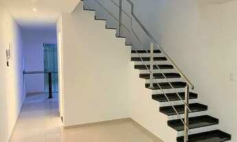 Imagem: Sobrado com 2 Suítes no Bairro Rio Pequeno