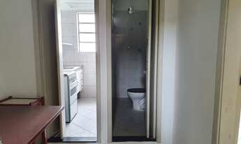 Imagem: Kitnet com sala e quarto separados, a 4