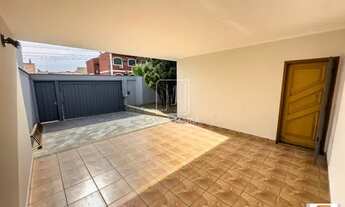 Imagem 2: Casa (térrea na rua) 3 dormitórios/suite, cozinha planejada, portaria 24 horas, elevador