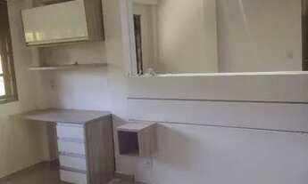 Imagem 5: More dentro de um clube, floresta country clube