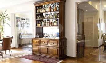 Imagem 4: 04 Dorms, 05 Salas e muita vida neste Apto super bem localizado !