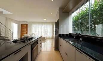 Imagem 3: Casa no Condomínio Village dos Ipês em Balneário Camboriú