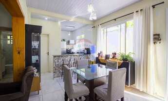 Imagem 5: Casa Aconchegante no Bairro Patronato Conforto, Economia e Localização Estratégica