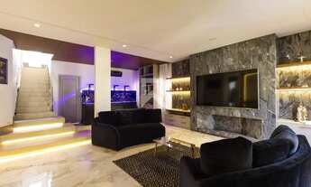 Imagem: Casa Alto Padrão com Piscina Aquecida para