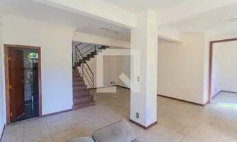 Imagem: Casa à Venda - Sagrada Família, 3 Quartos